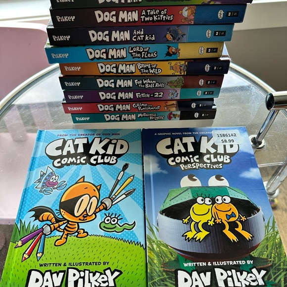 SOLD! Dogman Comic Book Series - set of 10 with two Cat Kid comic books - Picture 2 of 2
